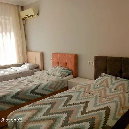 Hotel apartamentowy Large Luxurious Flat In *